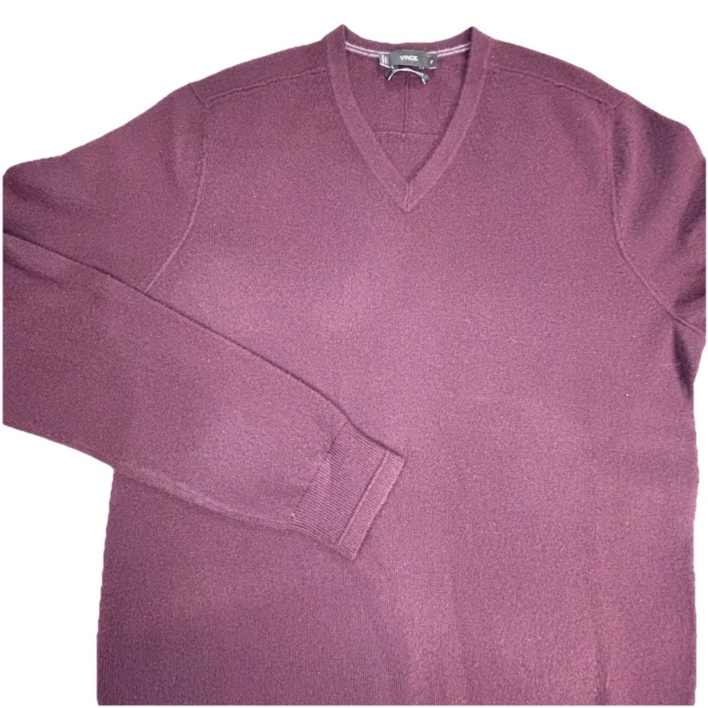 Vince 100% Cashmere Sweater Men’s Medium Burgundy V Neck